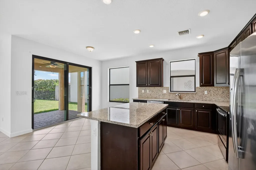 8853 Sandy Creek Way Lake Worth FL 33467