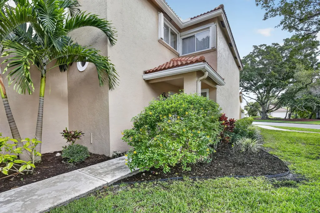 10111 NW 4th Street Plantation FL 33324