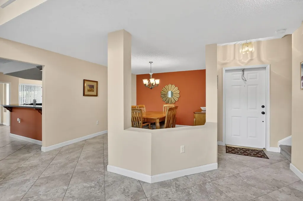 10111 NW 4th Street Plantation FL 33324