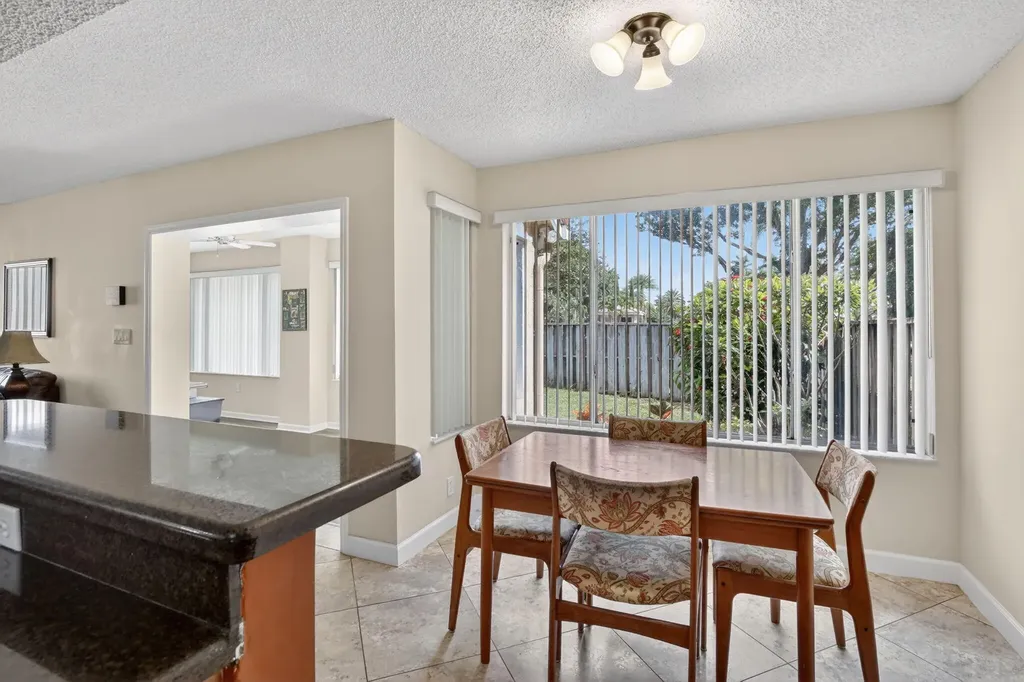 10111 NW 4th Street Plantation FL 33324