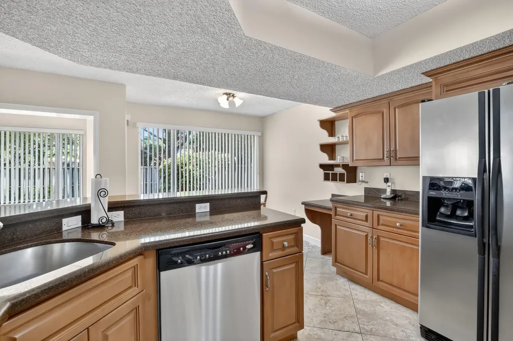 10111 NW 4th Street Plantation FL 33324