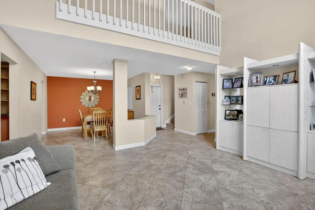 10111 NW 4th Street Plantation FL 33324