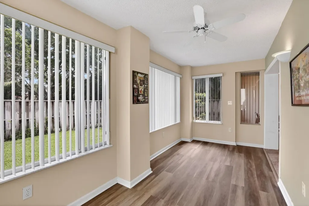 10111 NW 4th Street Plantation FL 33324