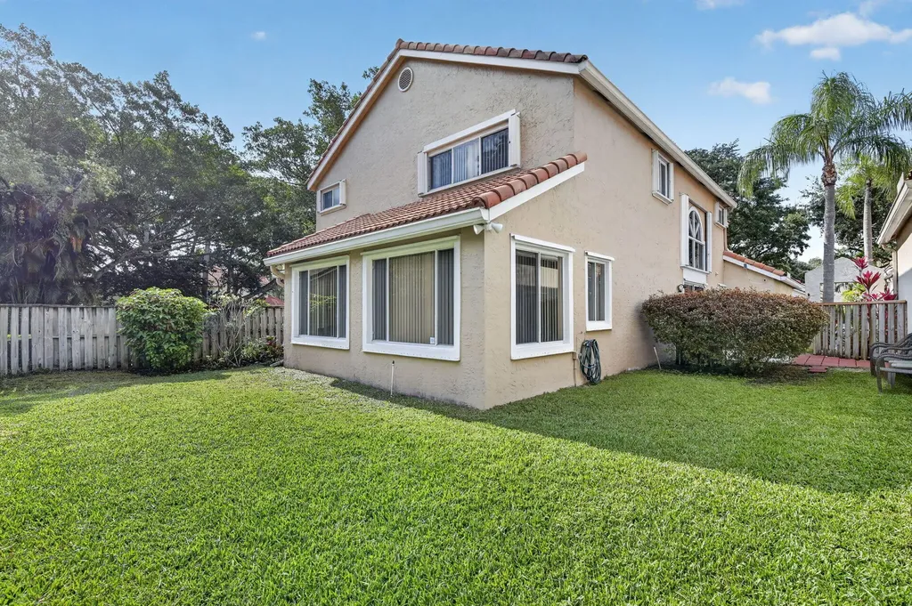 10111 NW 4th Street Plantation FL 33324
