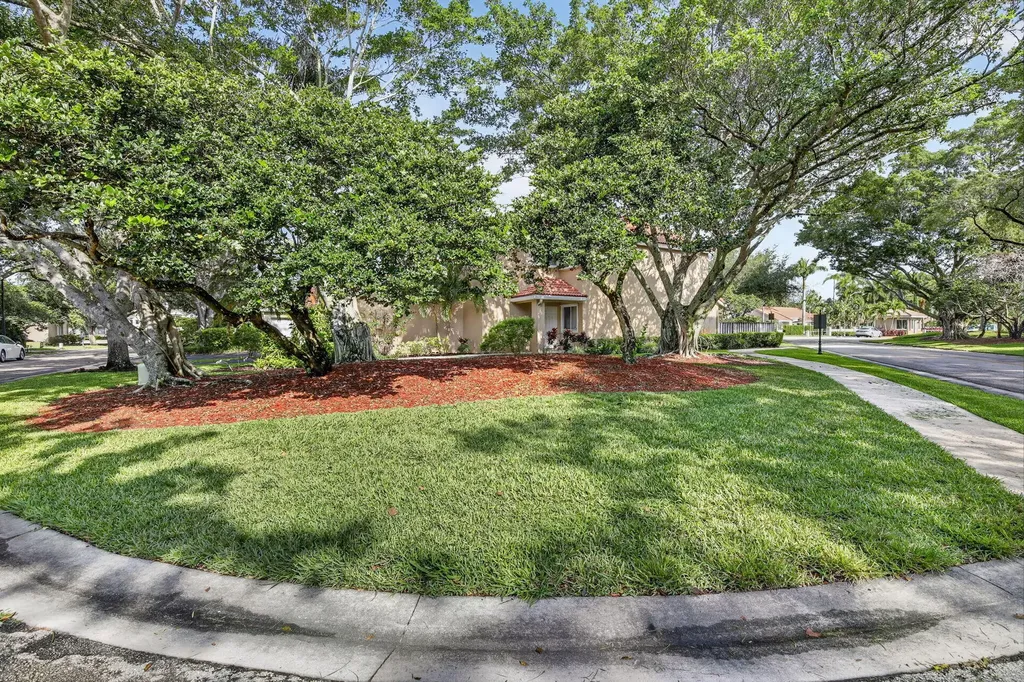 10111 NW 4th Street Plantation FL 33324