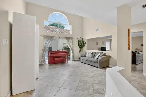 10111 NW 4th Street Plantation FL 33324