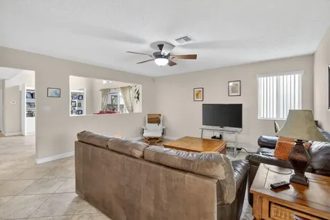 10111 NW 4th Street Plantation FL 33324