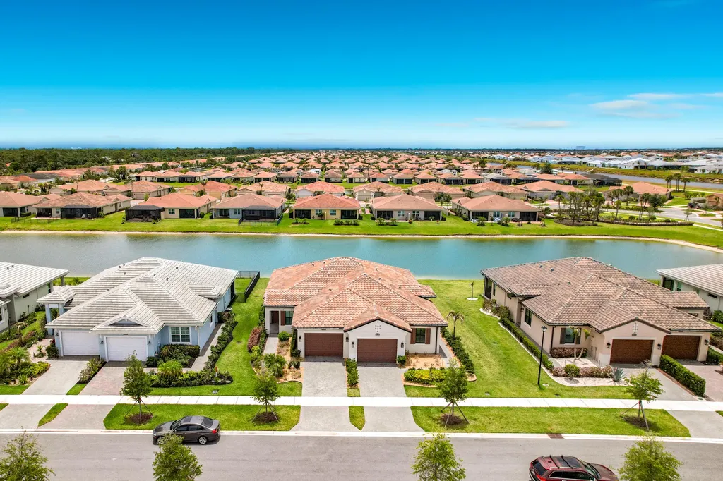 27051 SW Viterbo Way Port St Lucie FL 34986