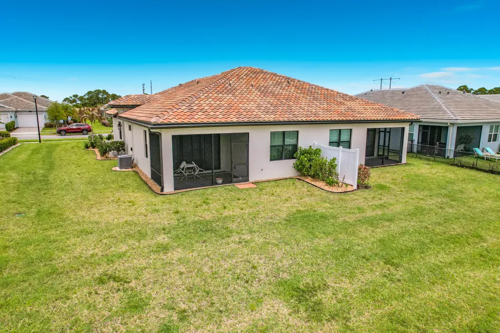 27051 SW Viterbo Way Port St Lucie FL 34986