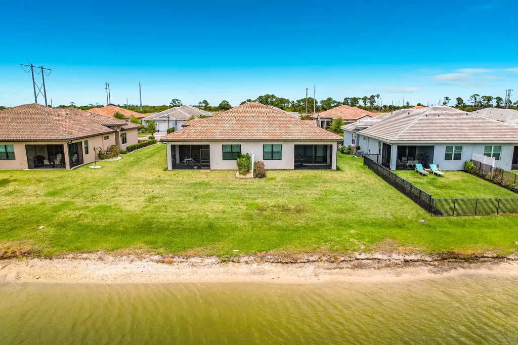 27051 SW Viterbo Way Port St Lucie FL 34986