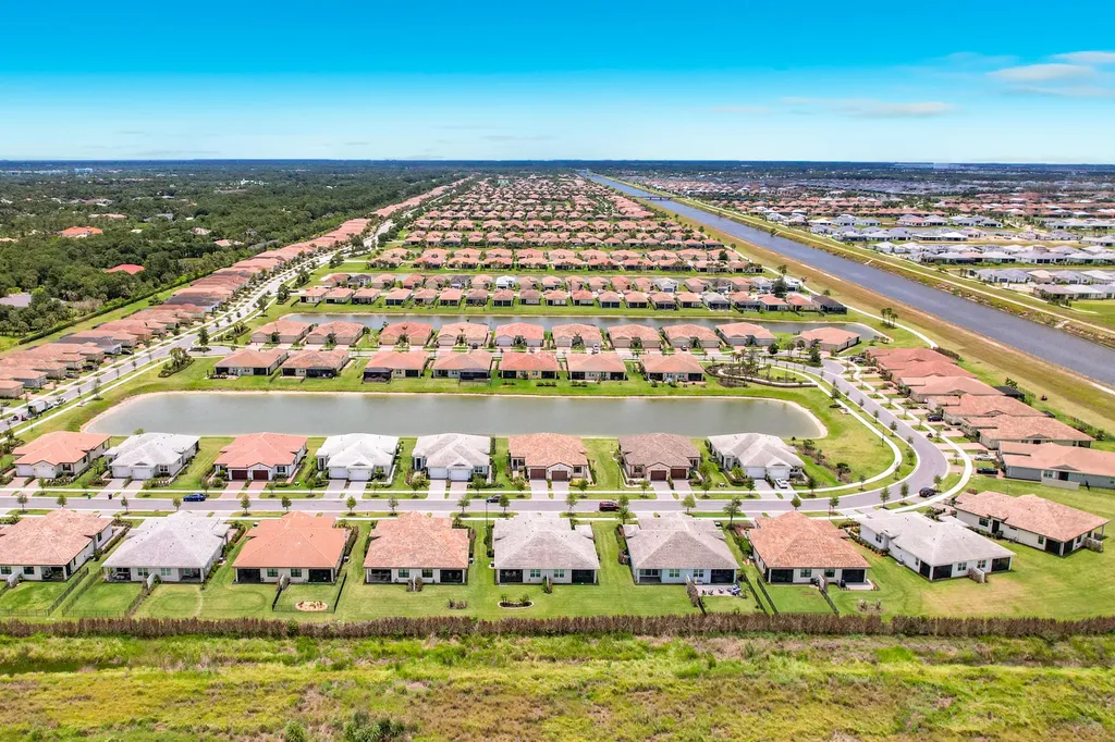 27051 SW Viterbo Way Port St Lucie FL 34986