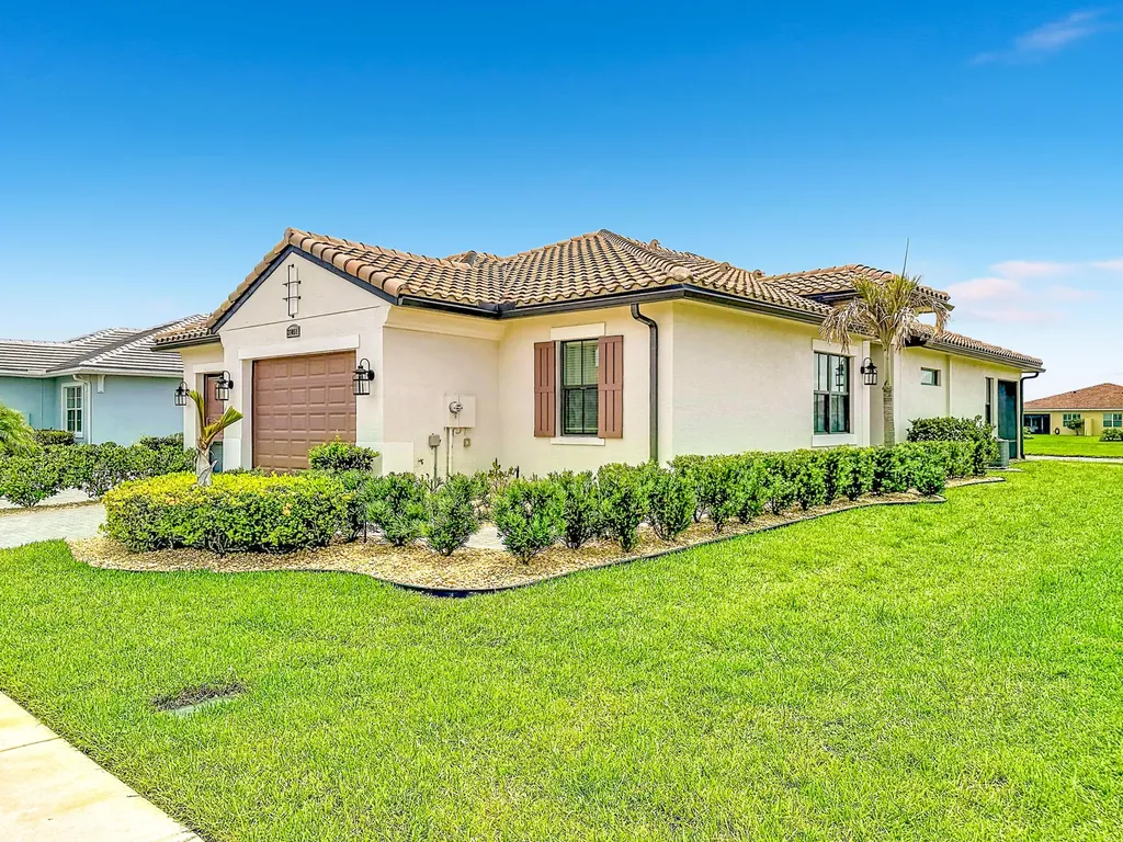 27051 SW Viterbo Way Port St Lucie FL 34986