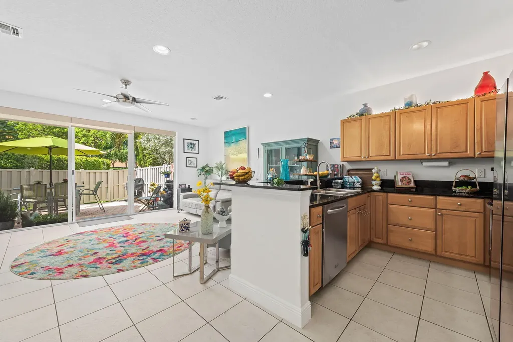 4086 W Palm Aire Drive Pompano Beach FL 33069