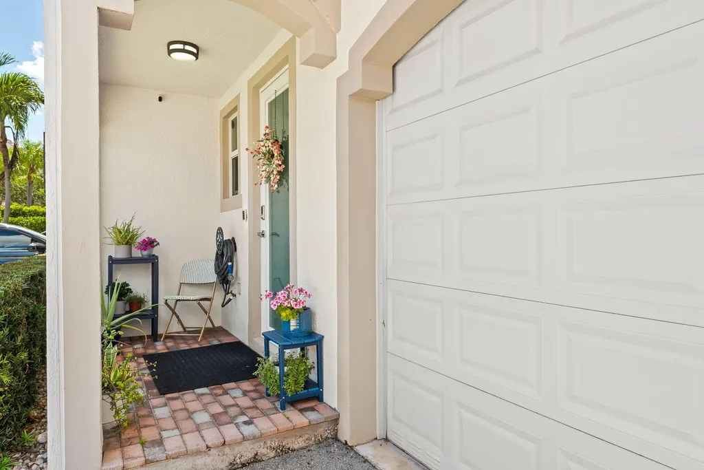 4086 W Palm Aire Drive Pompano Beach FL 33069