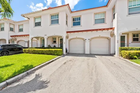 4086 W Palm Aire Drive Pompano Beach FL 33069