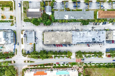 810 Park Avenue Lake Park FL 33403