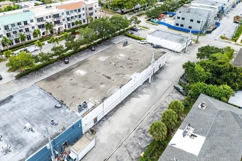 810 Park Avenue Lake Park FL 33403