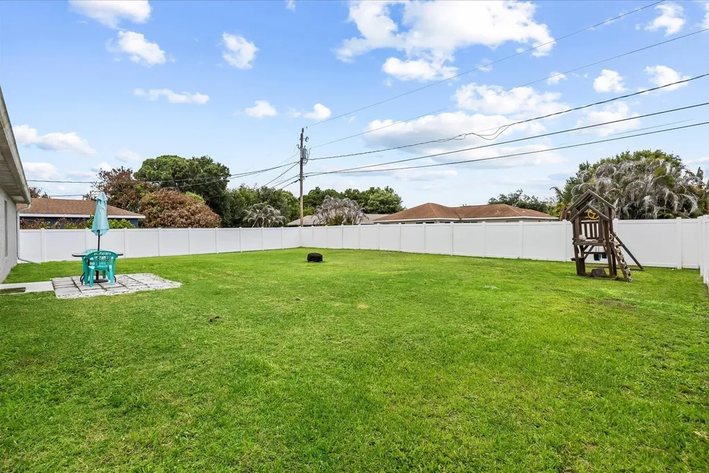 2226 SE Heathwood Circle Port St Lucie FL 34952