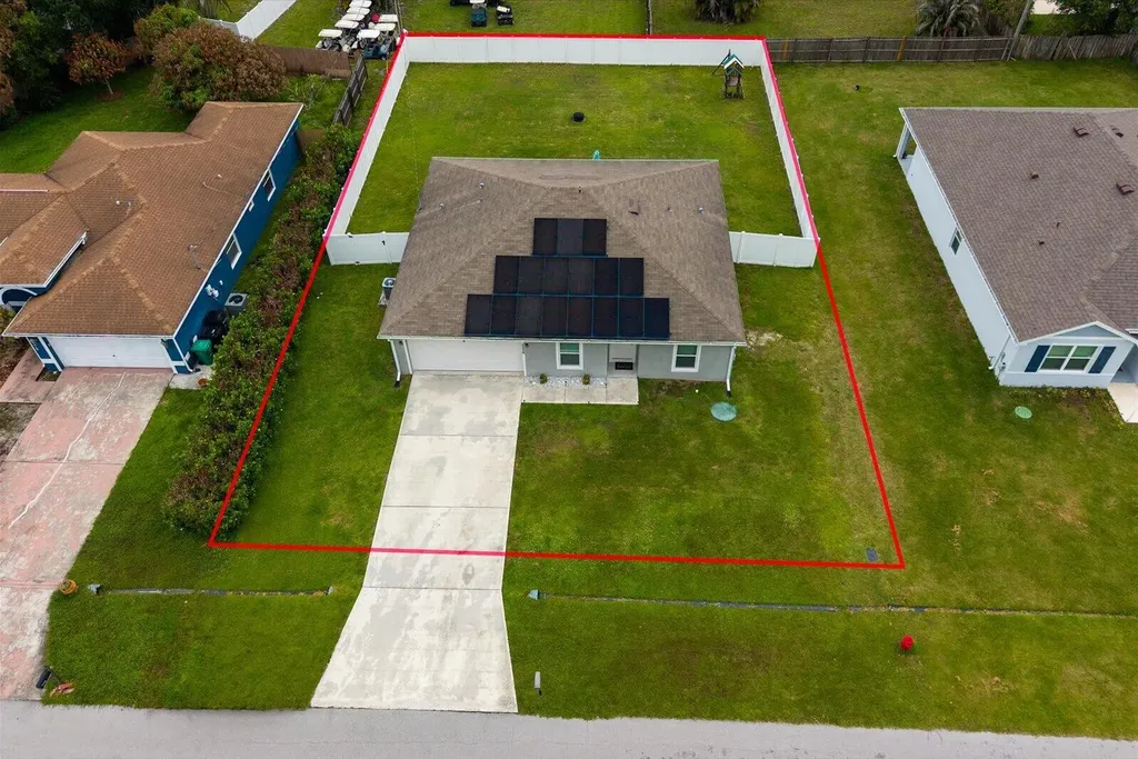2226 SE Heathwood Circle Port St Lucie FL 34952