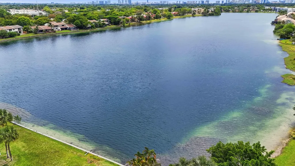 661 NE 195th Street Miami FL 33179