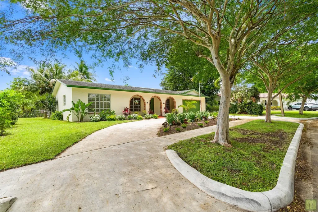 240 Lake Drive Coconut Creek FL 33066