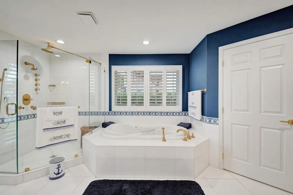163 Nurmi Drive Fort Lauderdale FL 33301