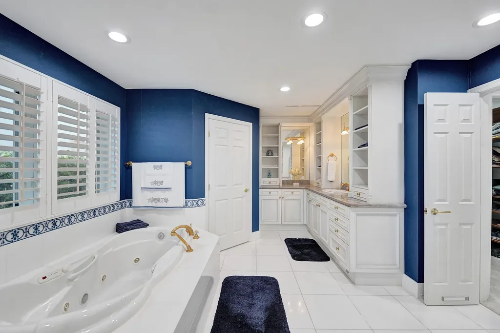 163 Nurmi Drive Fort Lauderdale FL 33301