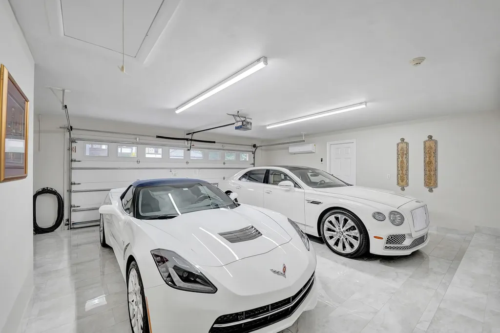 163 Nurmi Drive Fort Lauderdale FL 33301
