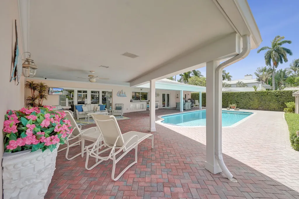 163 Nurmi Drive Fort Lauderdale FL 33301