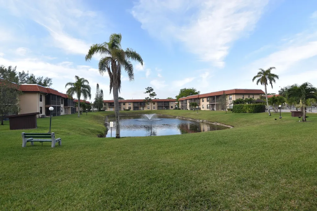21895 Lake Forest Circle Boca Raton FL 33433