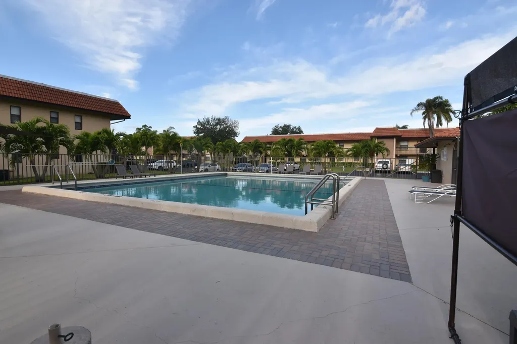 21895 Lake Forest Circle Boca Raton FL 33433