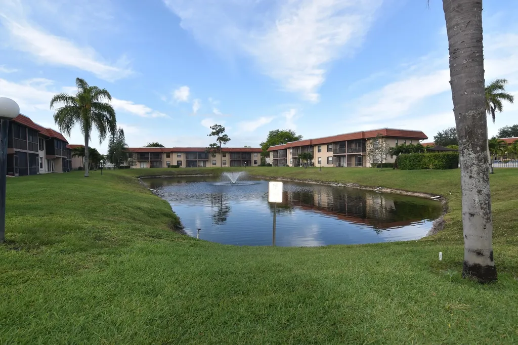21895 Lake Forest Circle Boca Raton FL 33433