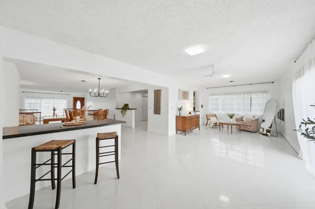 5501 Monroe Street Hollywood FL 33021