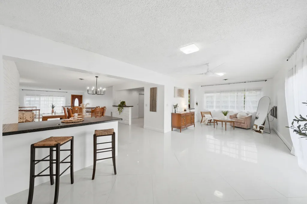 5501 Monroe Street Hollywood FL 33021