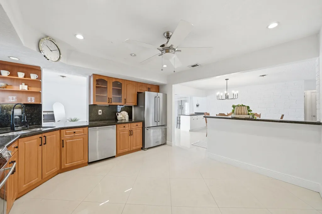 5501 Monroe Street Hollywood FL 33021