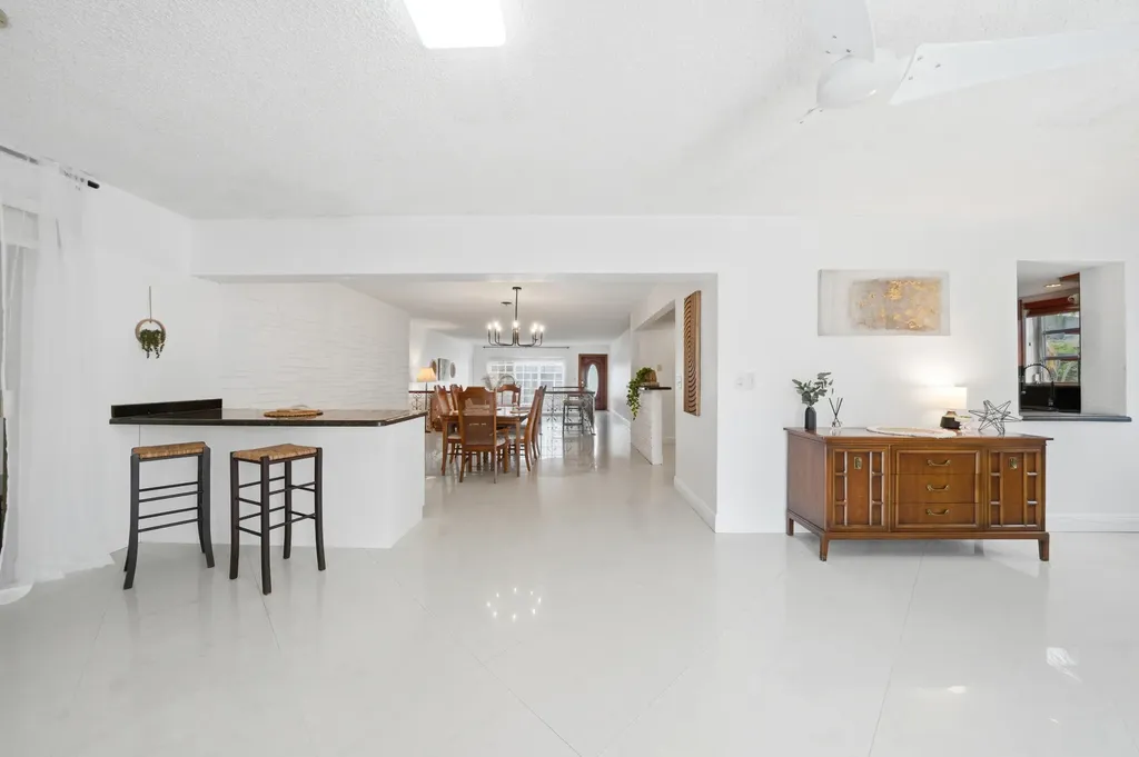 5501 Monroe Street Hollywood FL 33021