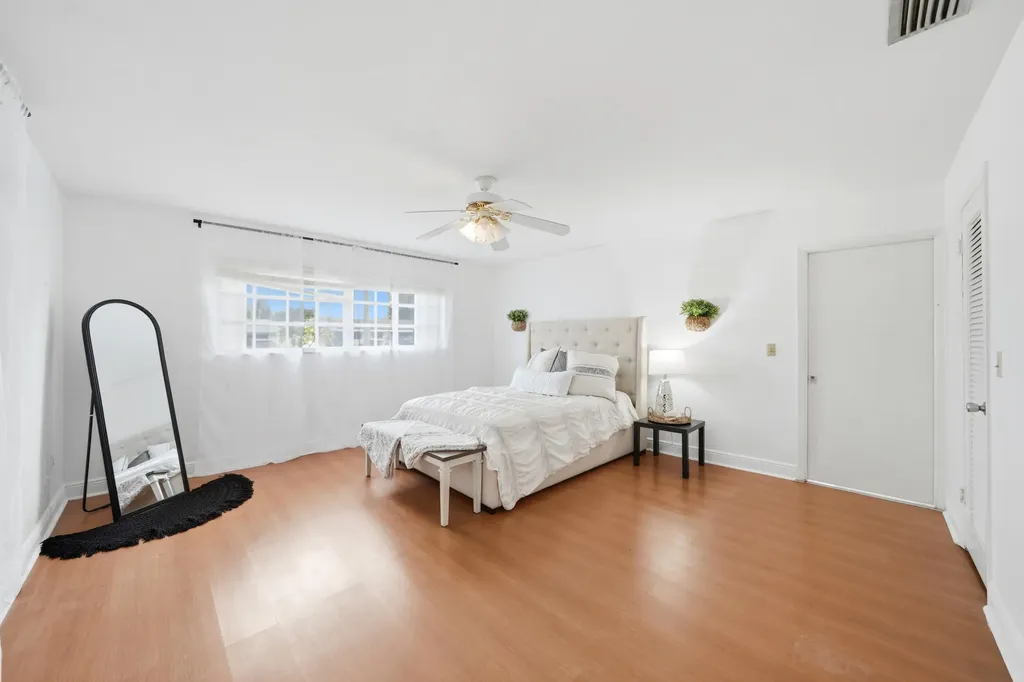 5501 Monroe Street Hollywood FL 33021