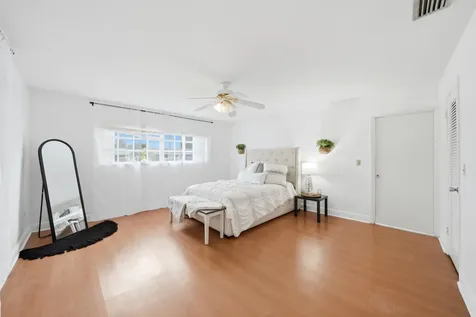5501 Monroe Street Hollywood FL 33021