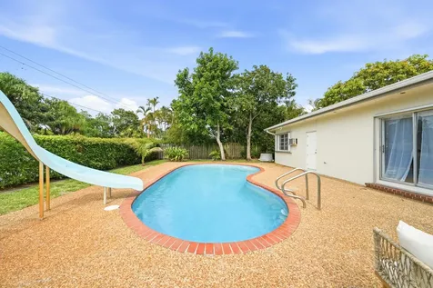 5501 Monroe Street Hollywood FL 33021