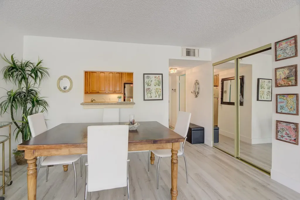 7081 Environ Boulevard Lauderhill FL 33319