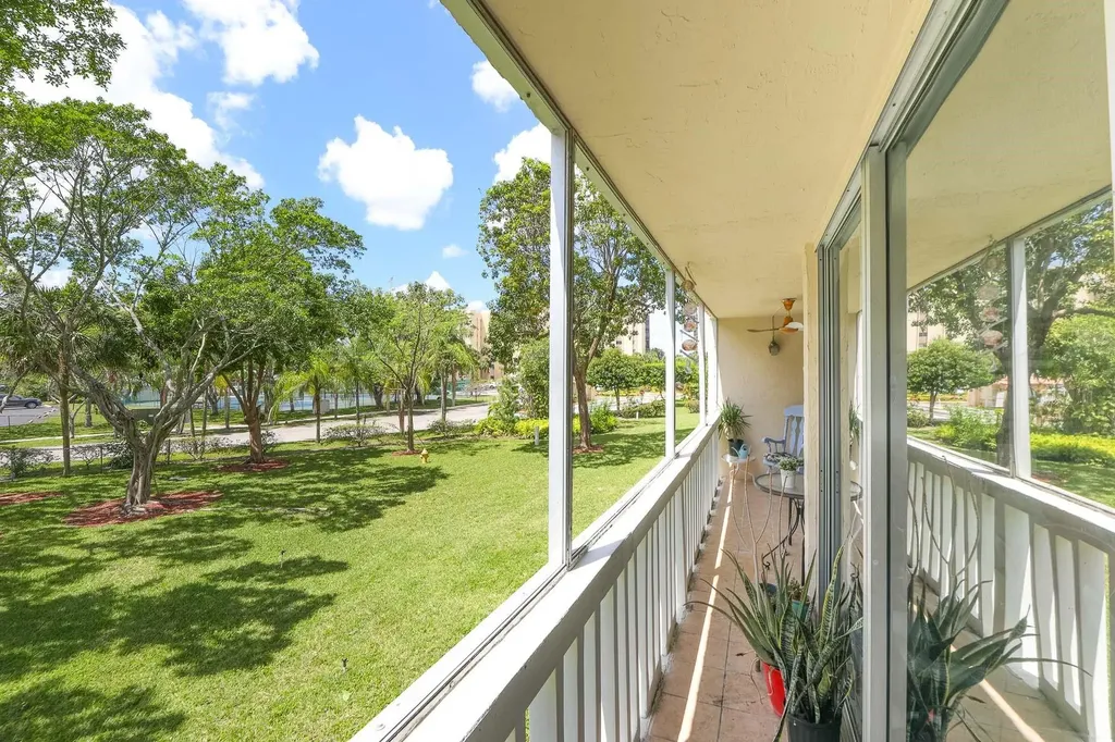 7081 Environ Boulevard Lauderhill FL 33319