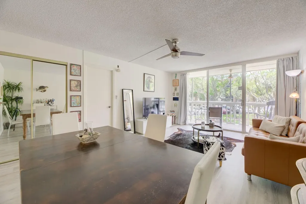 7081 Environ Boulevard Lauderhill FL 33319