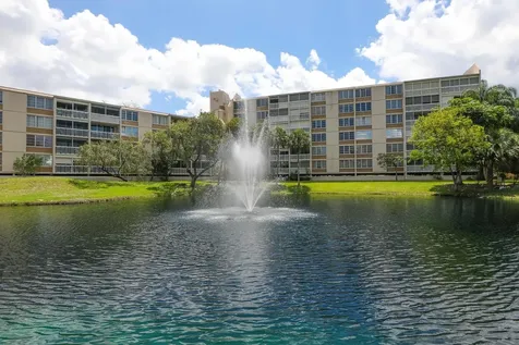 7081 Environ Boulevard Lauderhill FL 33319