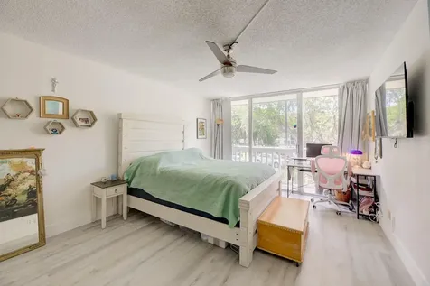 7081 Environ Boulevard Lauderhill FL 33319