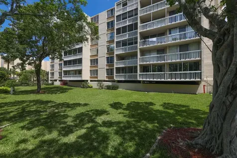 7081 Environ Boulevard Lauderhill FL 33319