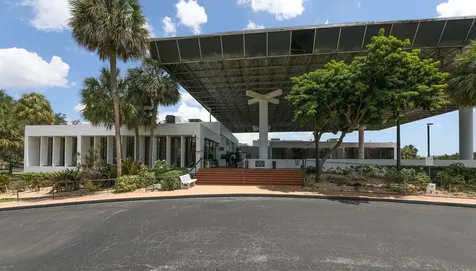 7081 Environ Boulevard Lauderhill FL 33319
