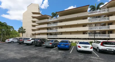 7081 Environ Boulevard Lauderhill FL 33319