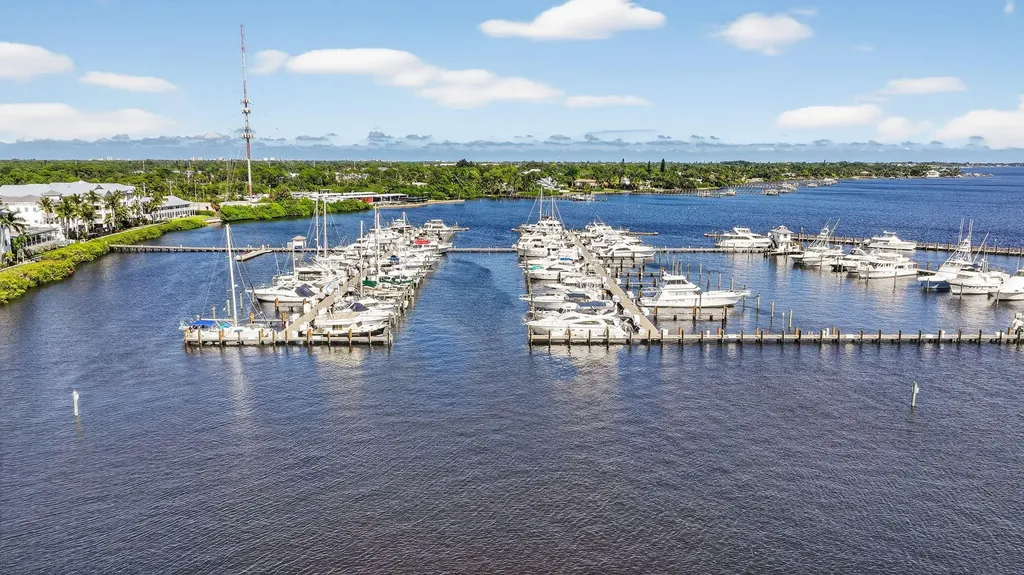 875 NW Flagler Avenue Stuart FL 34994