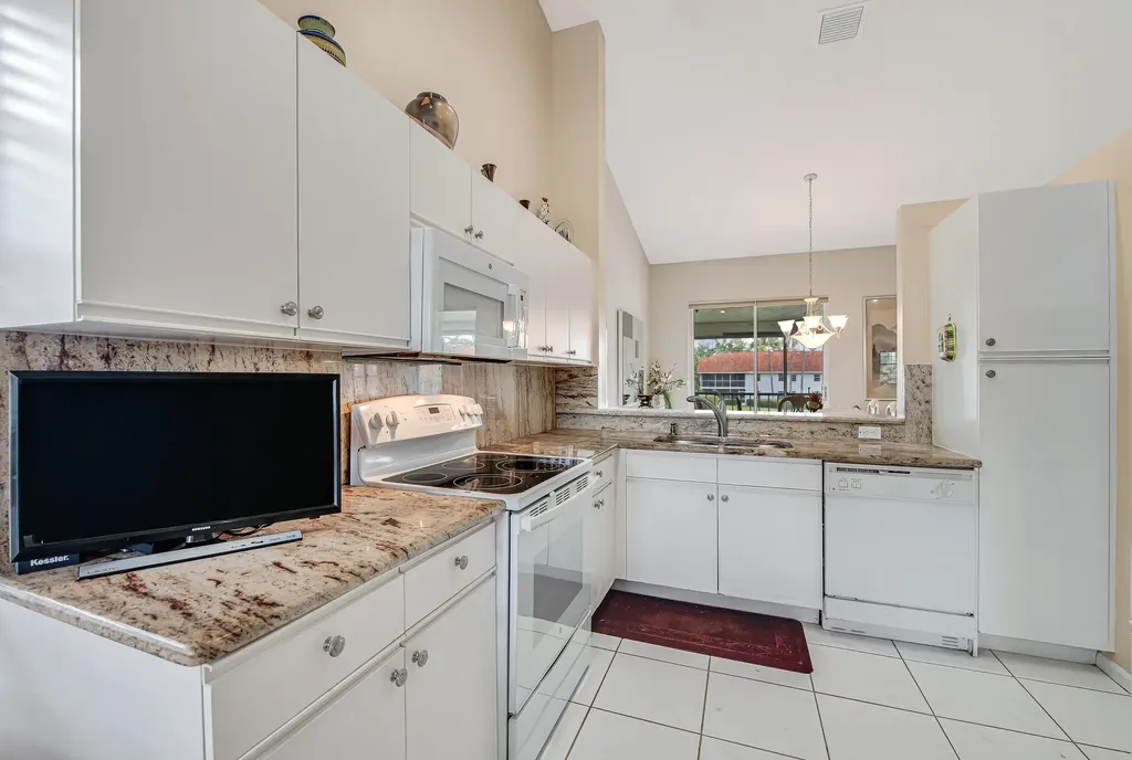 7384 Lake Meadow Way Boynton Beach FL 33437