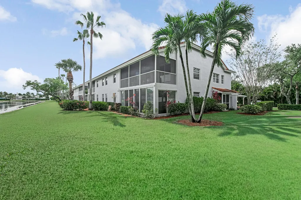 7384 Lake Meadow Way Boynton Beach FL 33437